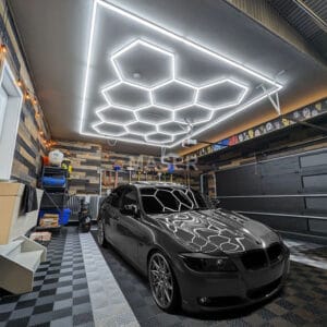 garage light with plug